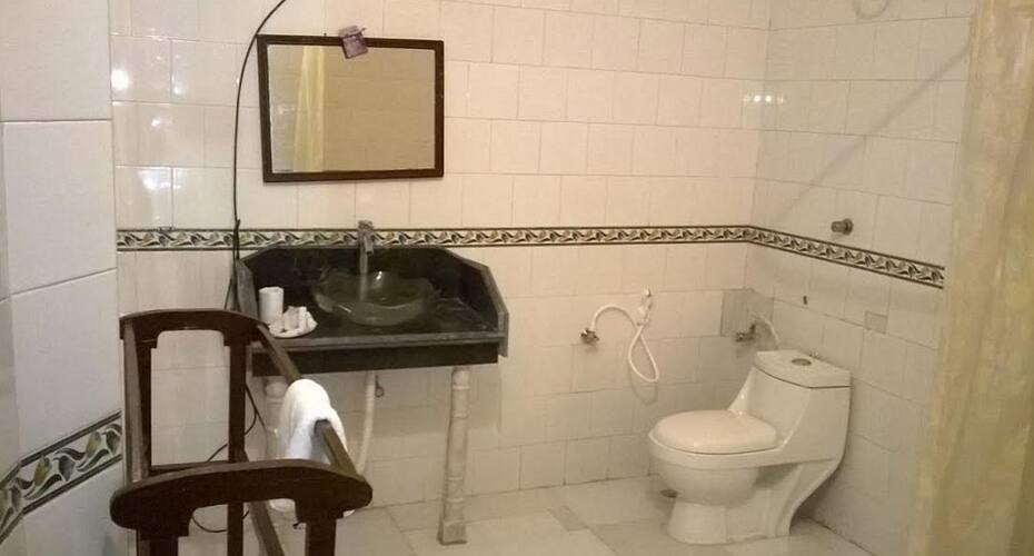 Dada Maharaj Palace - The Heritage Hotel, Datia 4